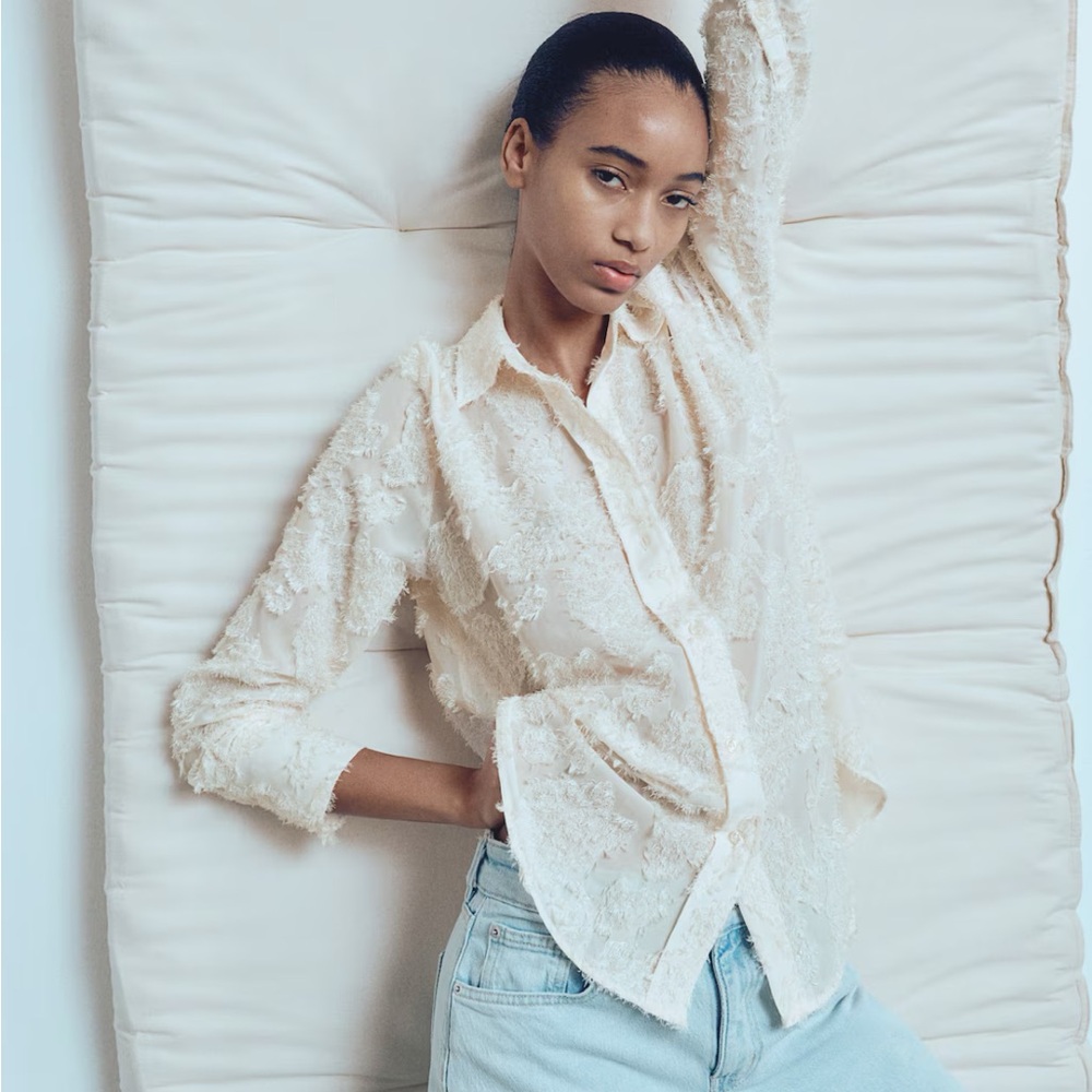 H&M Textured-Weave Shirt in White Size XS